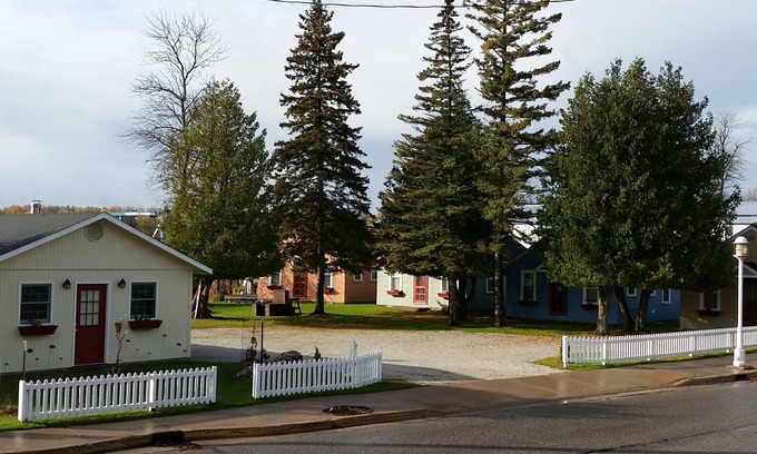 Cedarville Cabin | Rainbow Cabins - Beige Cabin #1