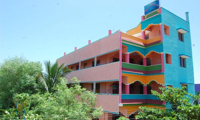 Tiruvannamalai House | Rainbow Guest House Tiruvannamalai