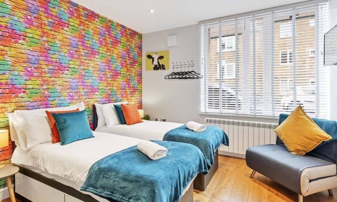Kemptown Apartment | Rainbow Studio | By My Getaways