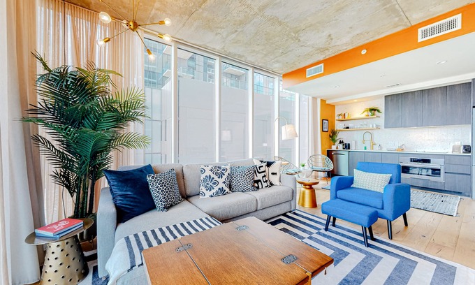 Rainey Street Historic District Condo | Rainey Street condo w/city-view balcony, rooftop pool & gym - Dogs OK