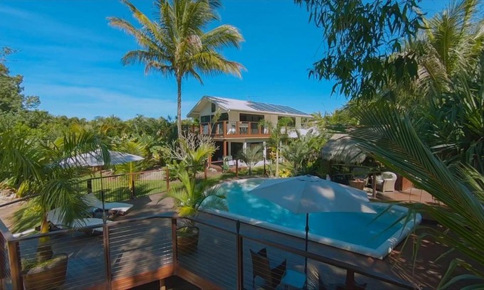 Wongaling Beach Apartment | Rainforest Hideaway!