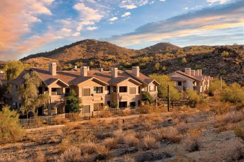 Ahwatukee Foothills Hotel | Raintree at Phoenix South Mountain Preserve