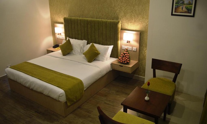 Muvattupuzha Hotel | Raj Riveria Hotel