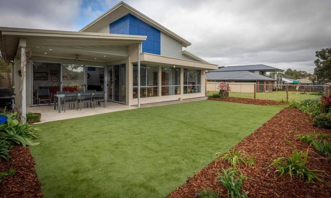 Murray Bridge House | Rakali's View - 7 Wetlands Close