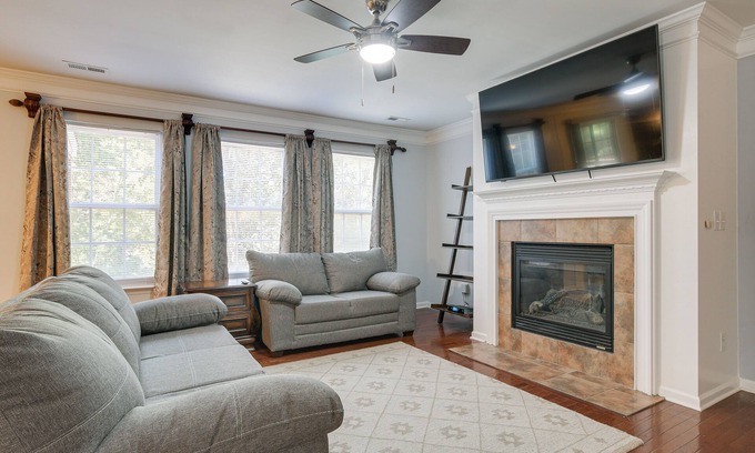Northeast Raleigh House | Raleigh Home w/Modern Adjustable Sleeping System