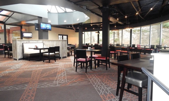 Racine Hotel | Ramada by Wyndham Beaver Falls