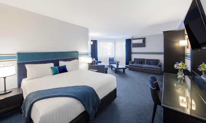 Griffith Hotel | Ramada by Wyndham Diplomat Canberra