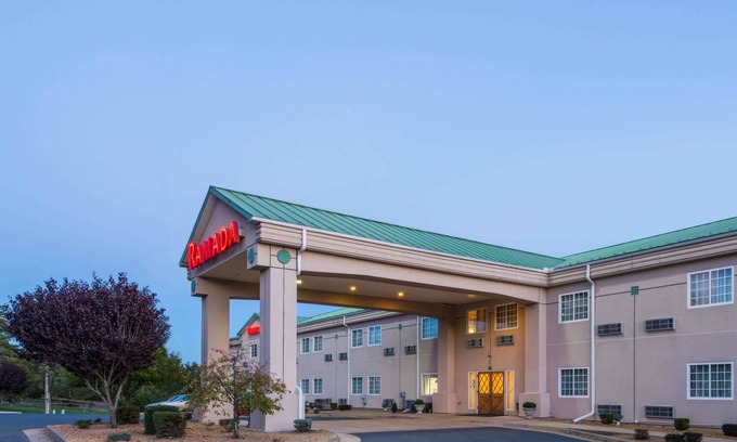 Strasburg Hotel | Ramada by Wyndham Strasburg
