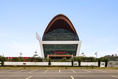 Jammu Hotel | Ramada Plaza by Wyndham Jammu Vijaypur