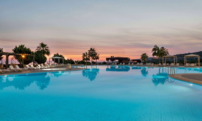 Artikli Hotel | Ramada Resort by Wyndham Kizkalesi