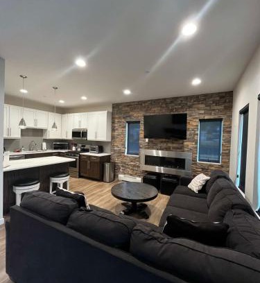 Georgetown House | Rambler's Retreat Sleeps 8 Lakefront View