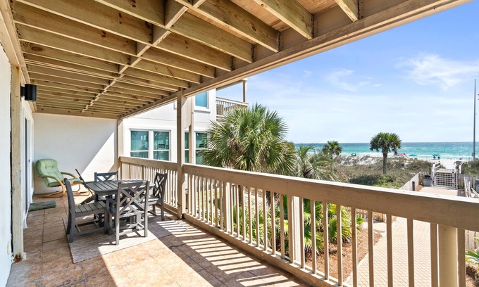 Sunnyside Condo | Ramsgate Harbour F49 - Beachfront, VIP Beach Service Incl - Pool, Free Golf Incl