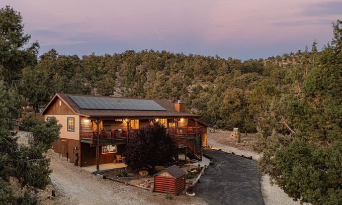Baldwin Lake House | Rancharillo w/Hot Tub in Big Bear