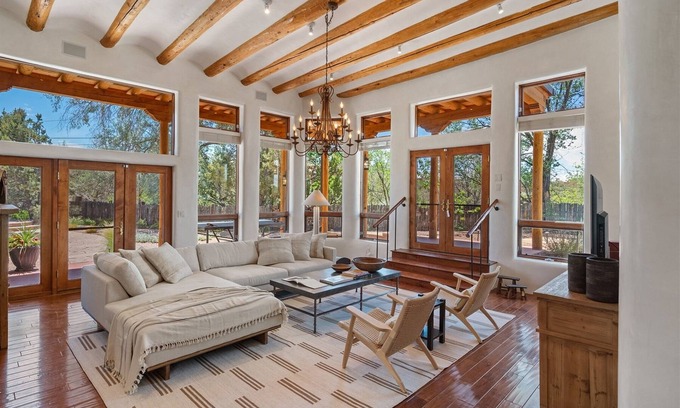 Santa Fe House | Ranchitos - Swimming Pool and Hot Tub