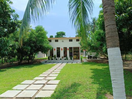Acajutla House | Rancho Lyon Playa Costa Azul