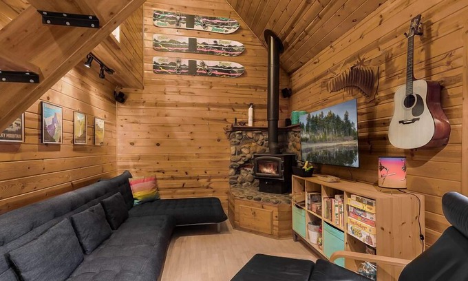 Gold Bar Cabin | Rancho Relaxo with mountain view, covered outdoor area, fire pit, MUST SEE!