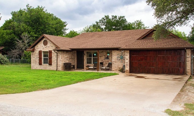 Granbury Cabin | RanchWater Lodge In Granbury Texas