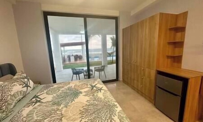 San Lorenzo Apartment | Randi's Oasis - The Monkey Room