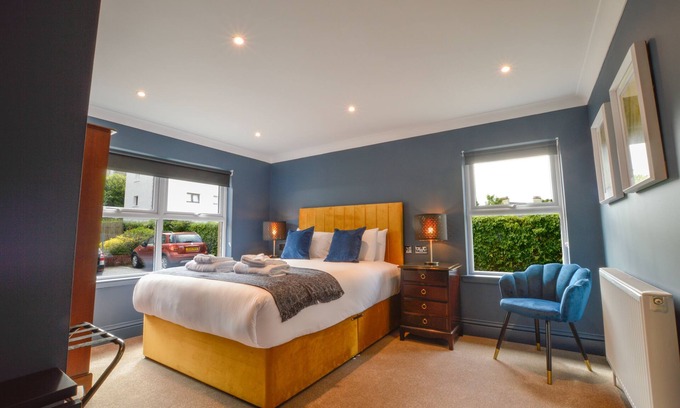 Oban Hotel | Raniven