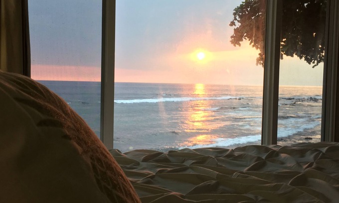 Kahaluu Bay House | Rare BEACH FRONT Home at Kona Surf and Racquet Club. Accessible beach 🏖️
