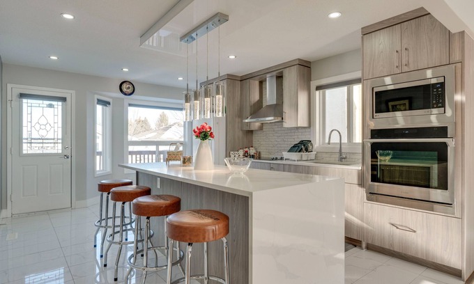Calgary House | Rare find 6 bedroom 3 full bath newly renovated and new furniture and beds