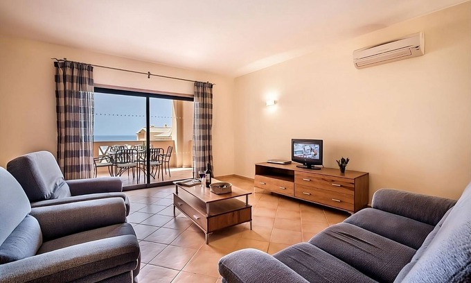 Praia da Luz House | Rare Find! Comfortable 2BR with Kitchen, 3 Swimming Pools, Free Parking!