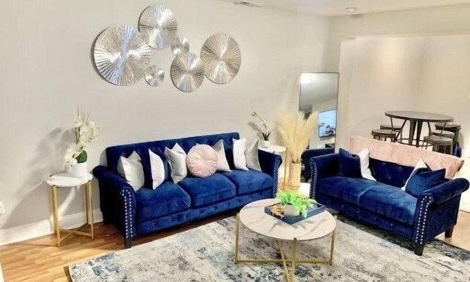 Plaza Midwood House | Rare Townhome with Queen Beds in Plaza Midwood-10 min drive uptown