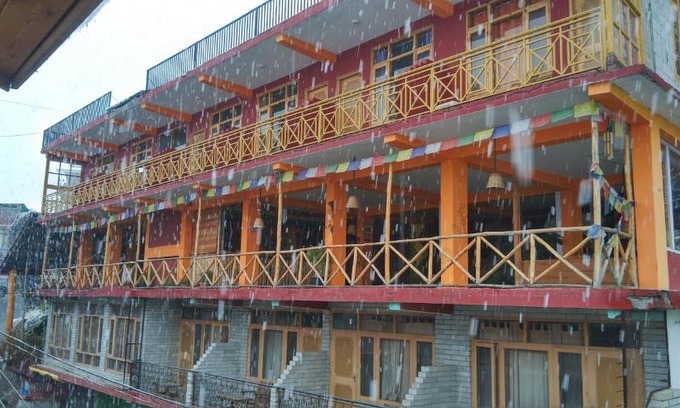 Vashist House | Rasta Cafe and Lodge
