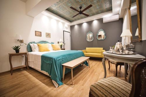 Plaka Apartment | Rastoni Athens Suites near Acropolis at Tsatsou street