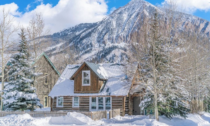 Crested Butte Cabin | Rated CB's Best Designer Luxury Home in Town! 1Block Free Shuttle! 2Fireplaces!