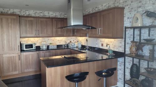 Portrush Apartment | Rathlin Apartments, Apt4 2 ramore avenue portrush BT56 8BB