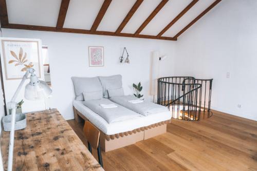 Regensburg Apartment | raum life - Loftwohnung am Park