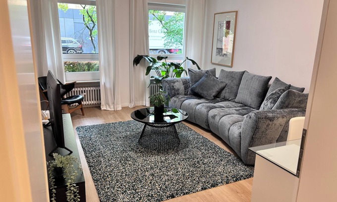 Wiesbaden Apartment | RaumtoGo No1 Modern and Quiet 2-bedroom downtown Wiesbaden