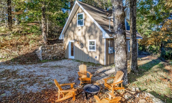 Scaly Mountain House | Raven's Nest