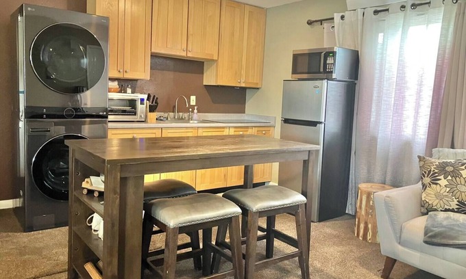 Westcliffe Hotel | Ravens Sunny Days Studio w/deck, fire pit/grill
