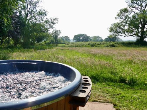 Pentrefelin Other | Ravenscroft Retreats Glamping