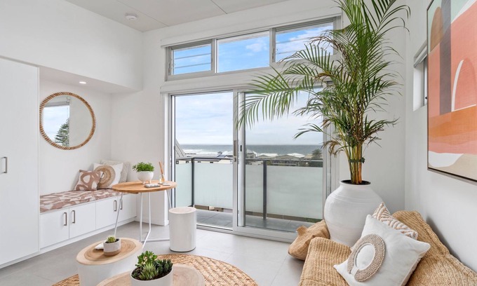 Wamberal Apartment | Ray of Sunshine, Wamberal Isyd