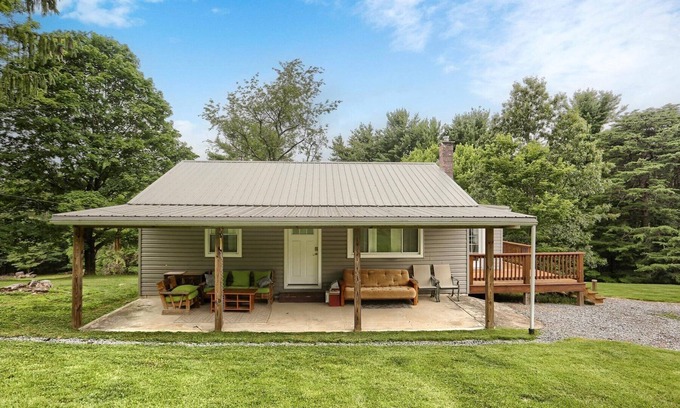 Hesston House | Raydream- Aunt Susies- Raystown Lake- 7 Points