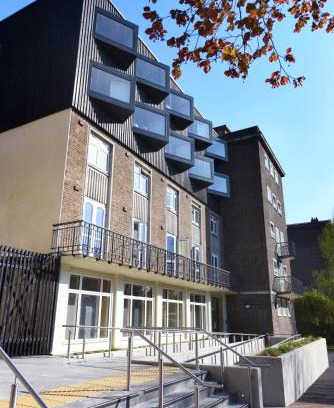 Brockley Apartment | Raymont Hall in London