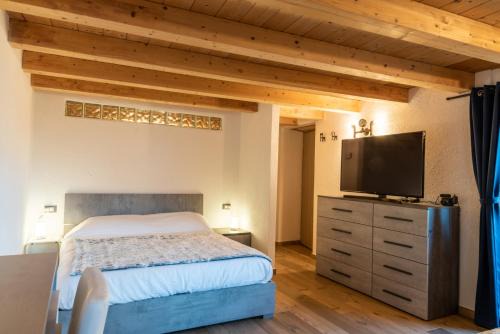 Excenex House | Rayon de Miel