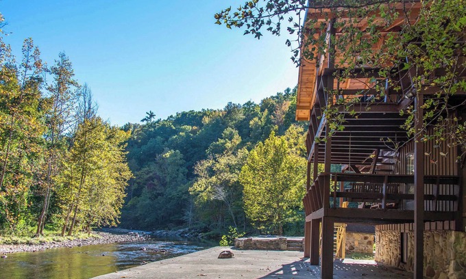 Gatlinburg - Pigeon Forge Cabin | Rays Chalet - Unique and Cozy Riverfront Home!