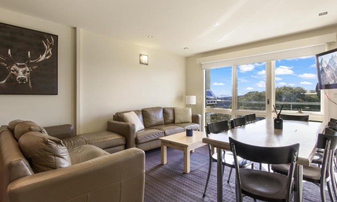 Hotham Heights Apartment | Razorback 5
