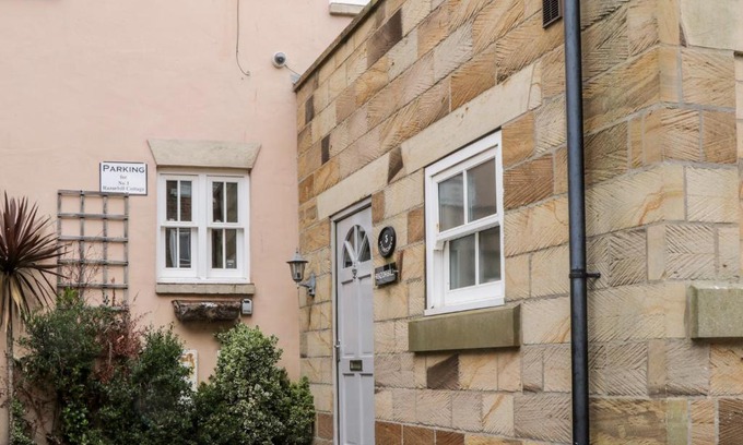 West Cliff House | Razorbill Cottage