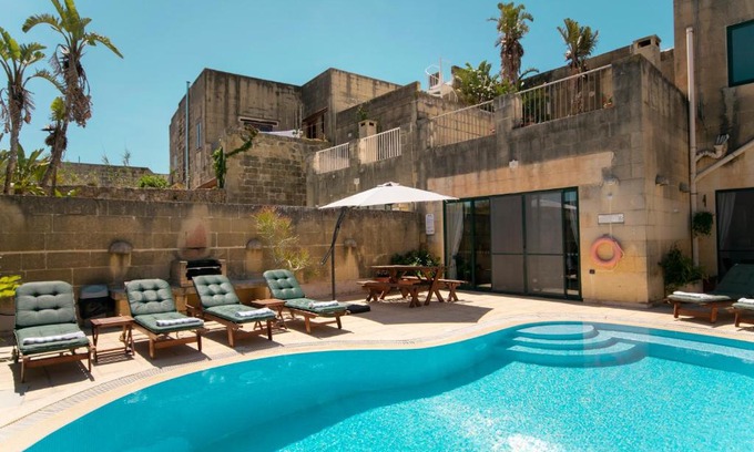 Victoria House | Razzett Ziffa