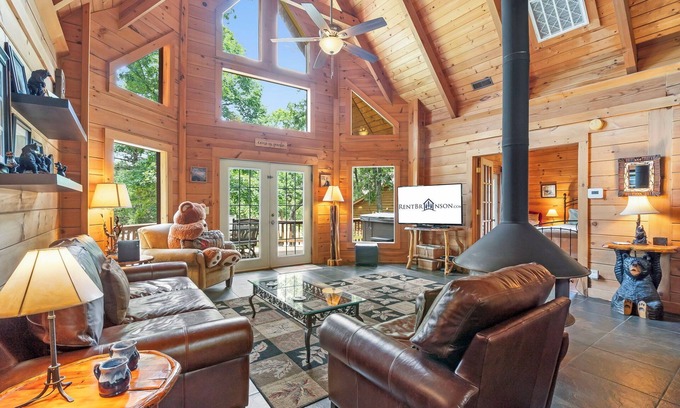 Branson Cedars Cabin | Real Cabin, Vaulted Ceilings, $400 of Daily Tickets, Hot Tub, Near Big Cedar