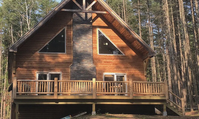 Jay House | Recently built luxury cabin in Lake Placid region minutes away from Whiteface.