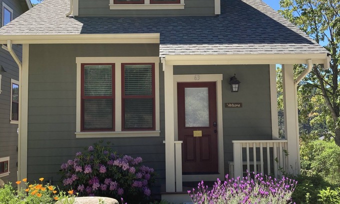 Eastsound House | Recently built Townhouse in Eastsound, walk everywhere!