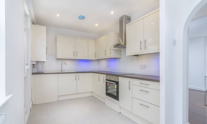 Greenwich House | Recently refurbished cosy family home
