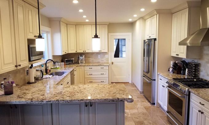West Atherton House | Recently remodeled bungalow home within blocks of downtown Menlo Park