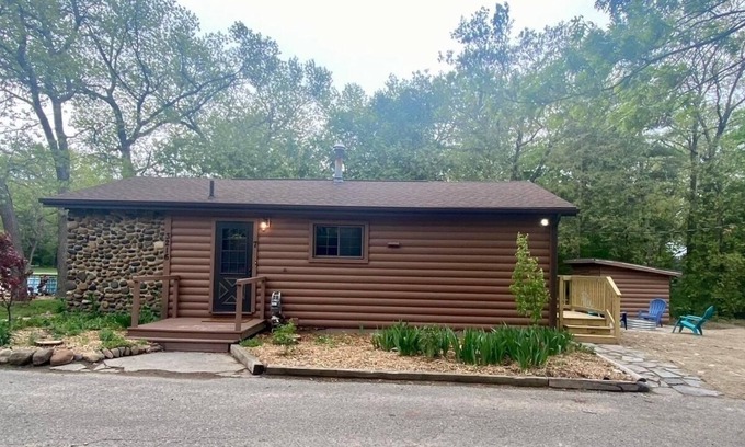 Port Austin Cottage | Recently Updated Beachfront Resort Cottage #7